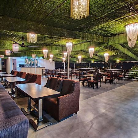 Golden Chariot Hotel Daman Εξωτερικό φωτογραφία