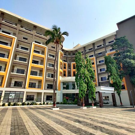 Golden Chariot Hotel Daman Εξωτερικό φωτογραφία