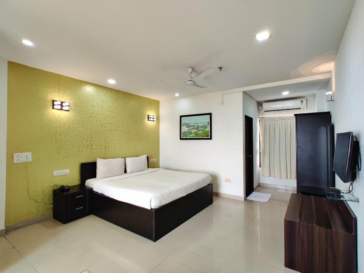 Golden Chariot Hotel Daman Εξωτερικό φωτογραφία