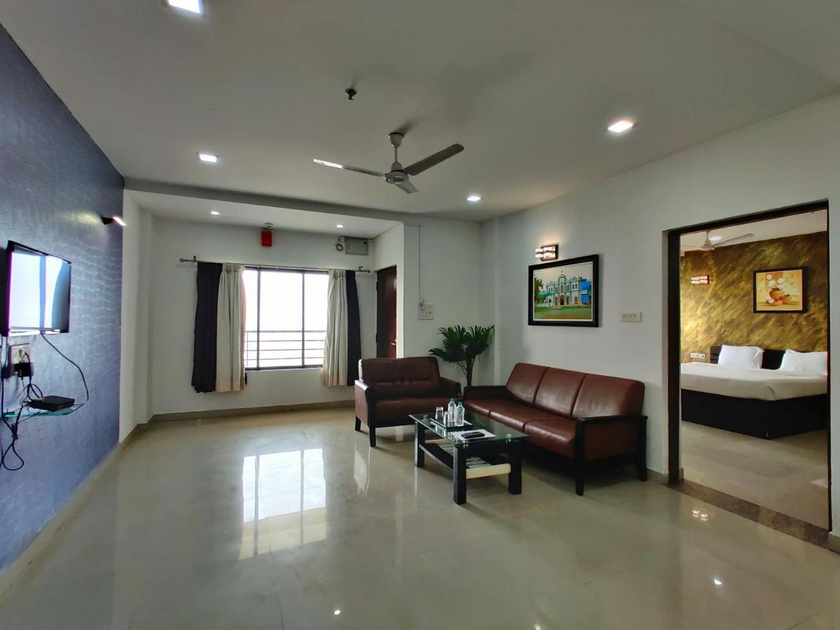 Golden Chariot Hotel Daman Εξωτερικό φωτογραφία