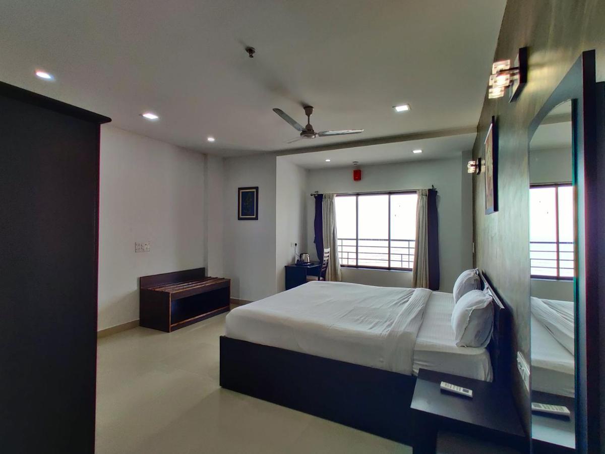 Golden Chariot Hotel Daman Εξωτερικό φωτογραφία