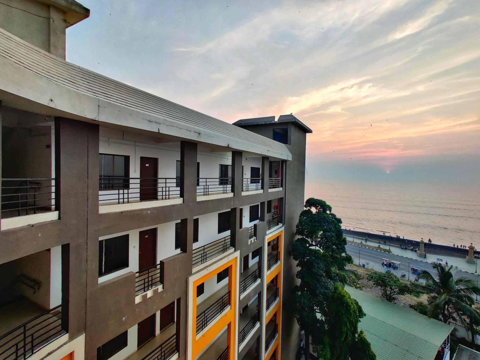 Golden Chariot Hotel Daman Εξωτερικό φωτογραφία