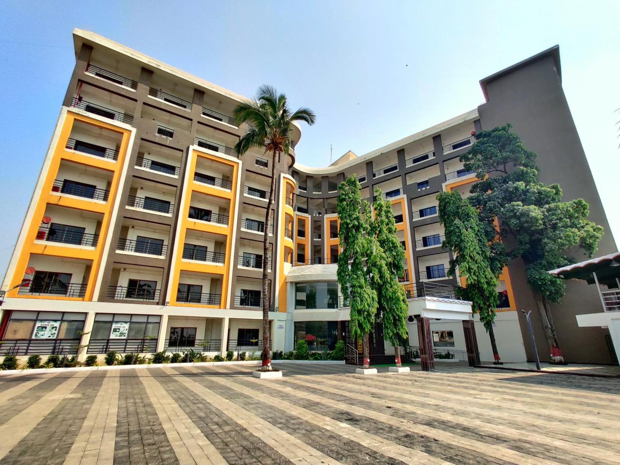 Golden Chariot Hotel Daman Εξωτερικό φωτογραφία