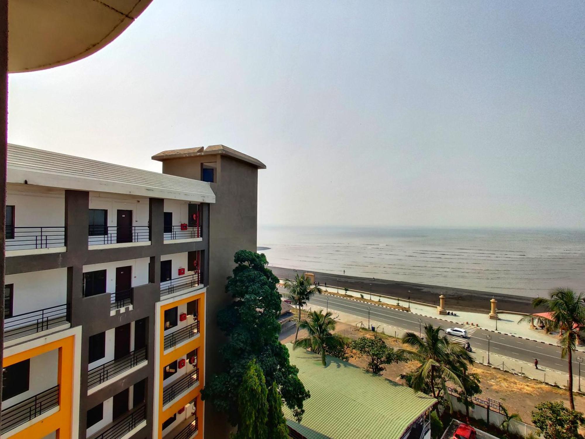 Golden Chariot Hotel Daman Εξωτερικό φωτογραφία