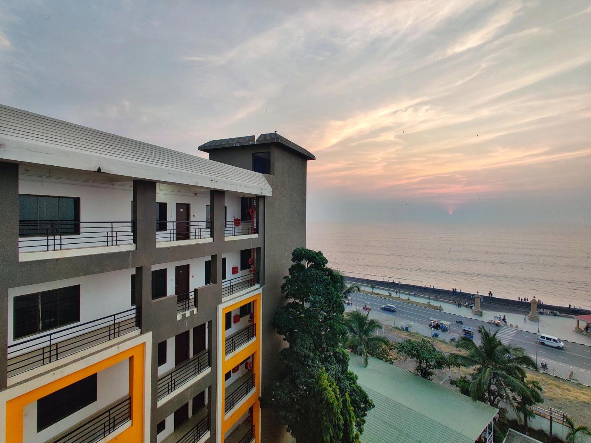 Golden Chariot Hotel Daman Εξωτερικό φωτογραφία