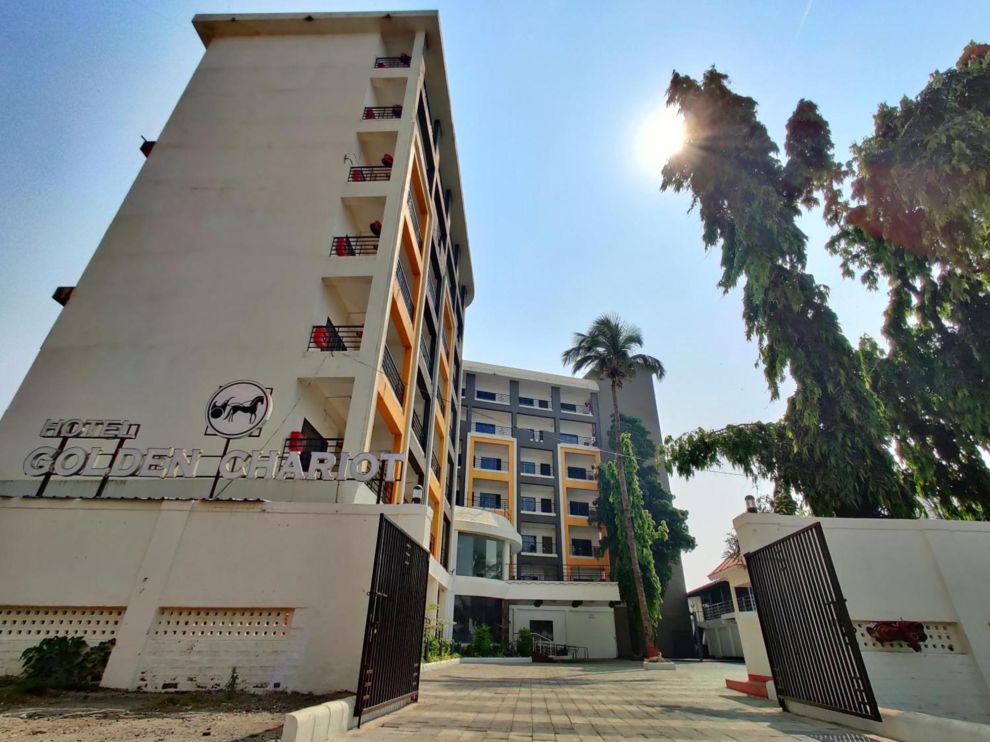 Golden Chariot Hotel Daman Εξωτερικό φωτογραφία