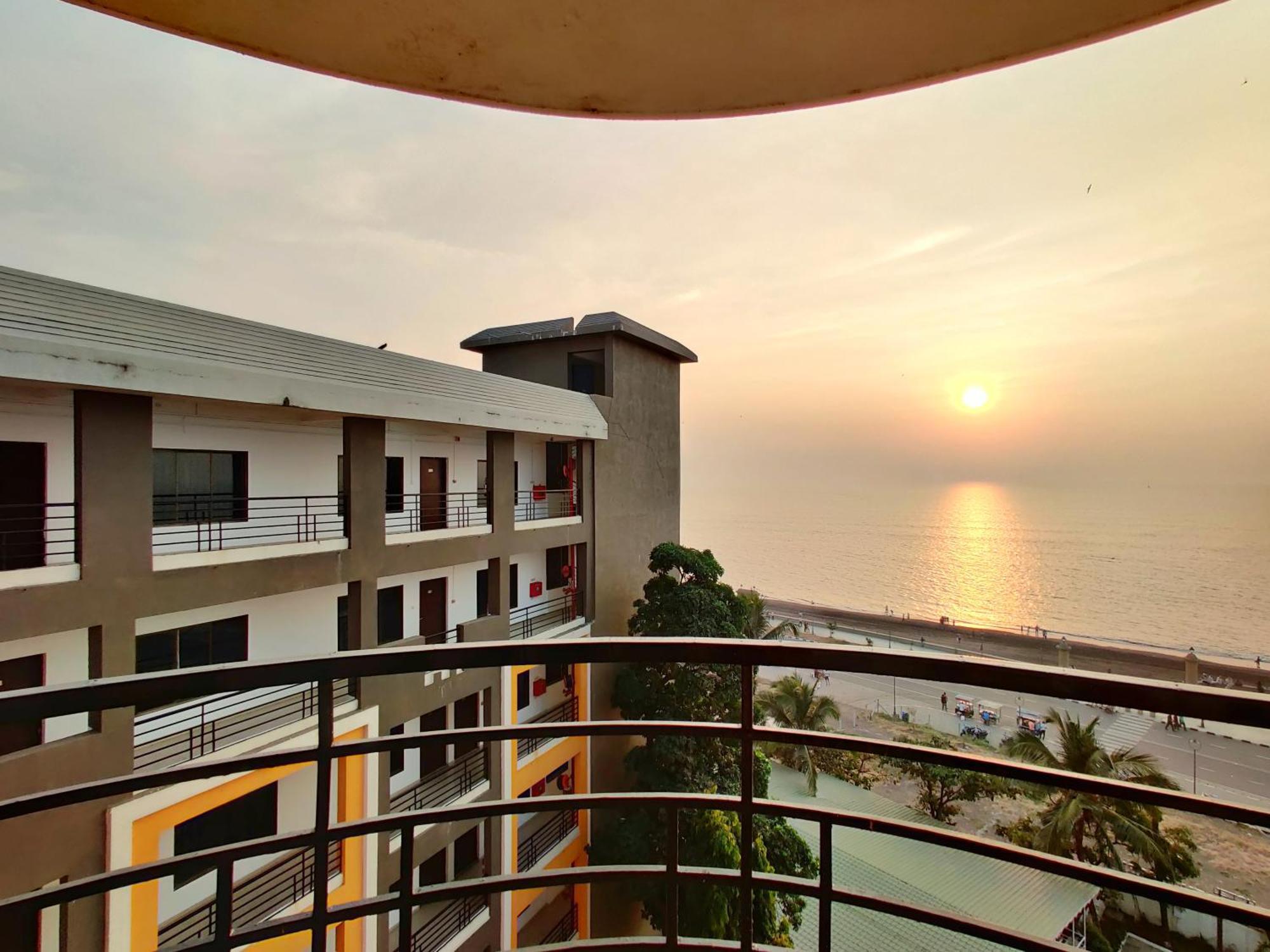 Golden Chariot Hotel Daman Εξωτερικό φωτογραφία