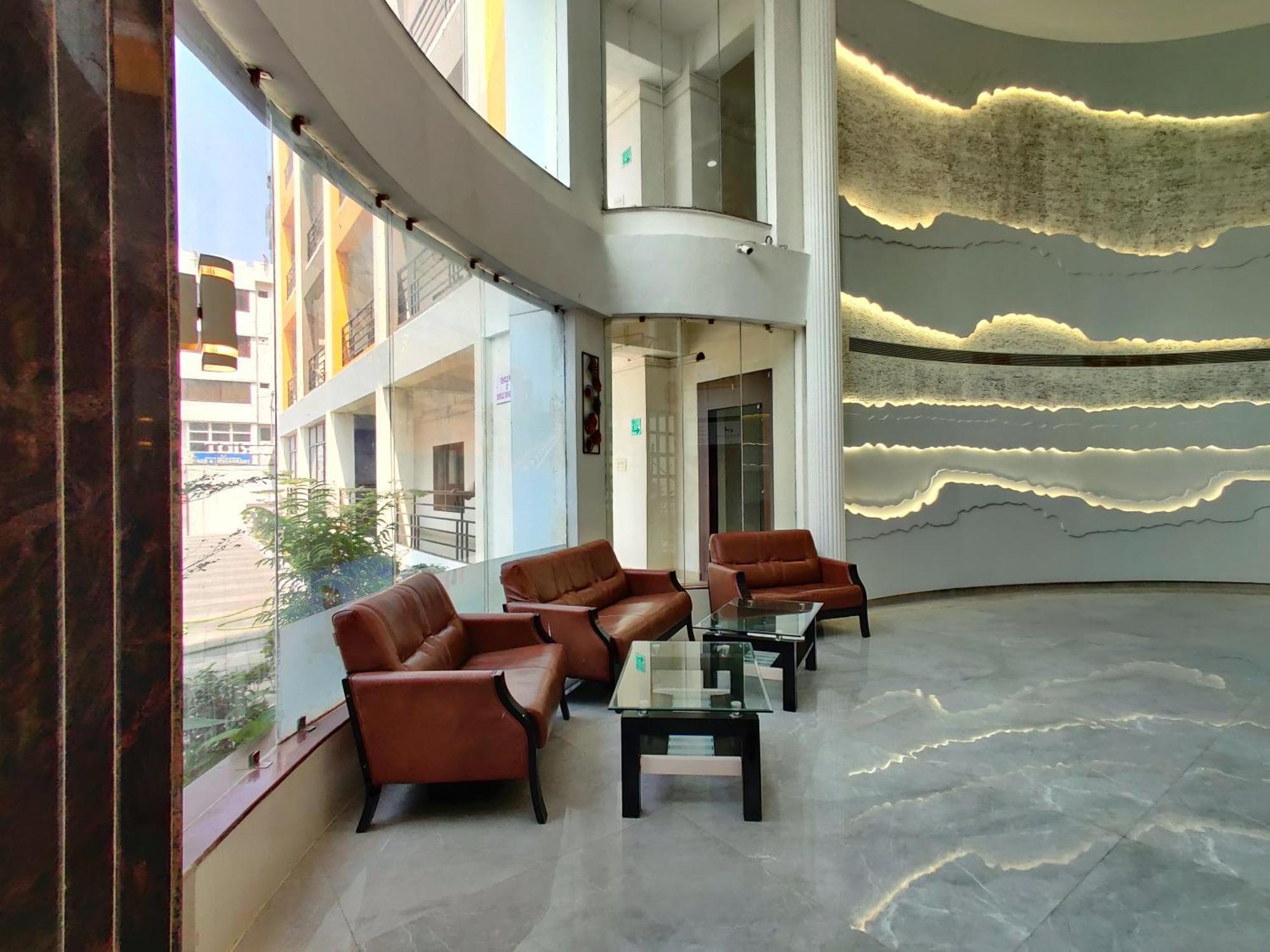 Golden Chariot Hotel Daman Εξωτερικό φωτογραφία