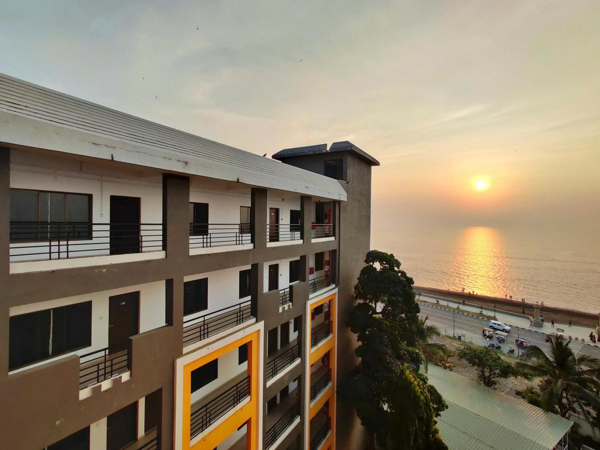 Golden Chariot Hotel Daman Εξωτερικό φωτογραφία